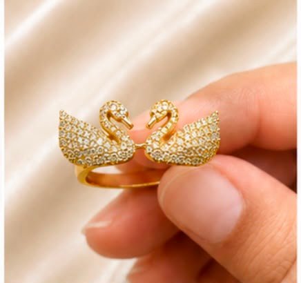 Golden Swan Ring