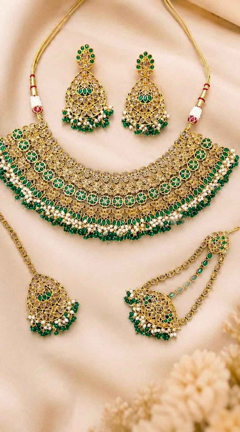 ROYAL GREEN KUNDAN SET